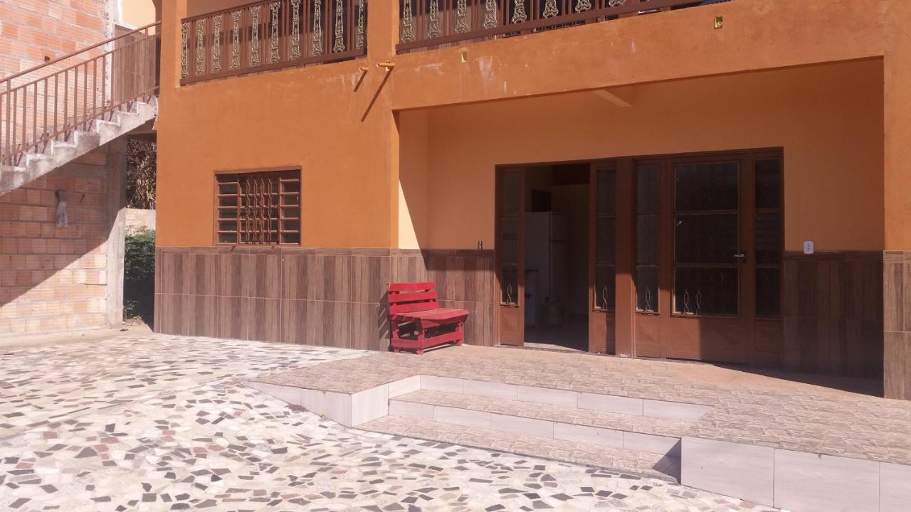 Aparthotel Familia Meireles Luziania Bagian luar foto