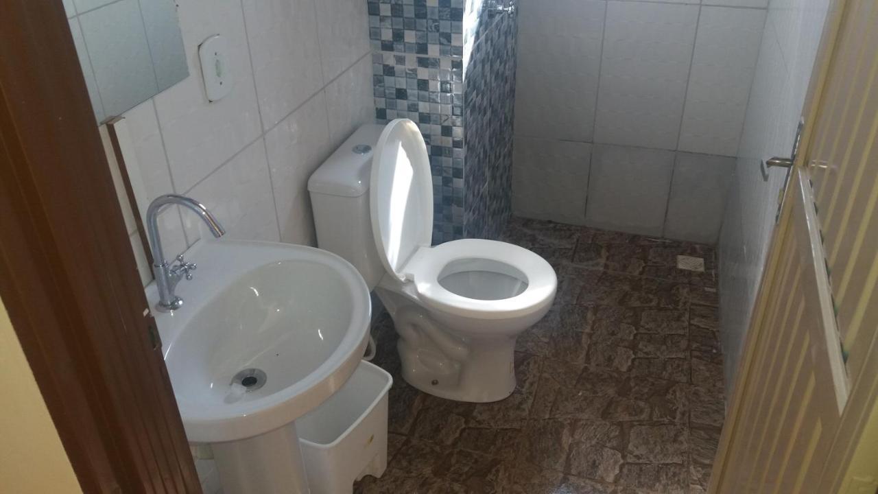 Aparthotel Familia Meireles Luziania Bagian luar foto