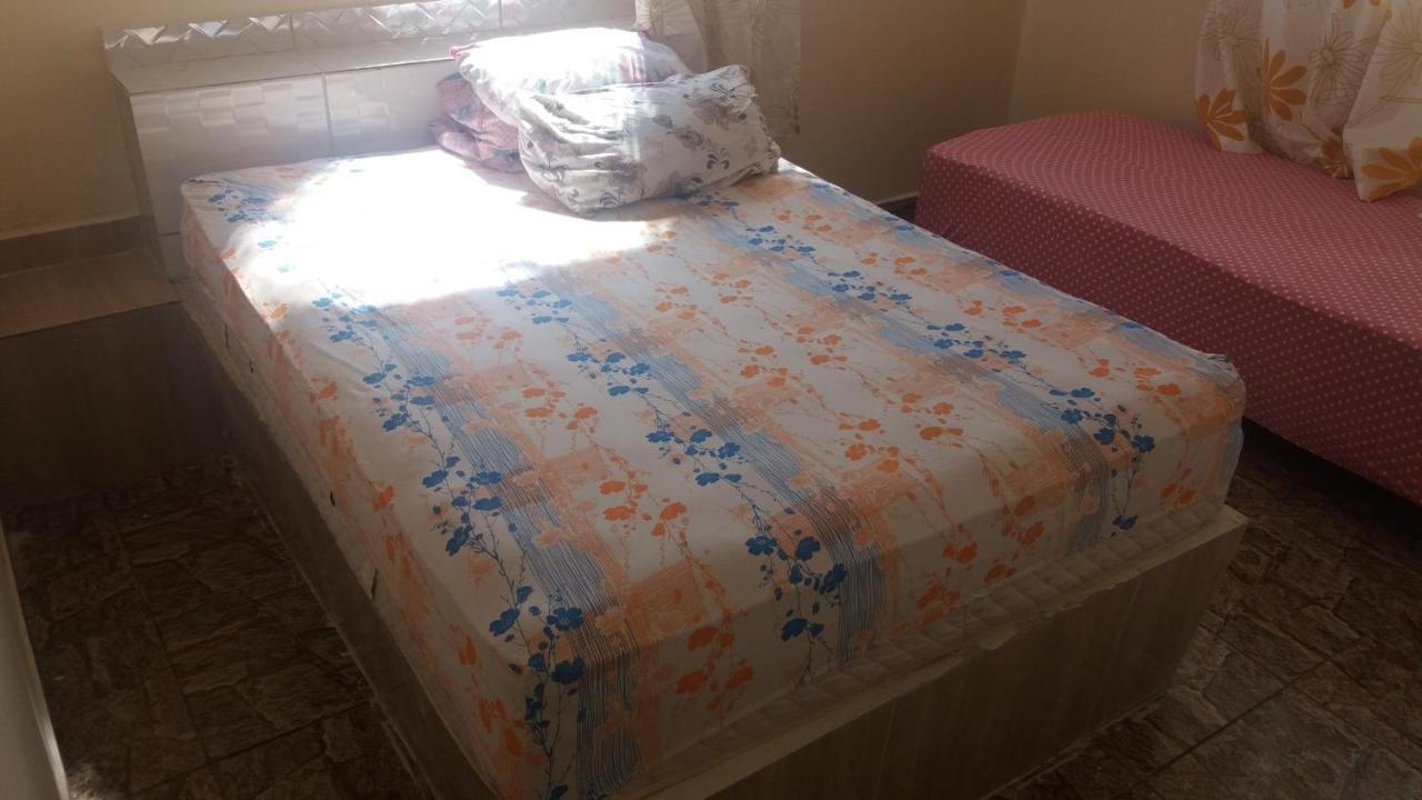 Aparthotel Familia Meireles Luziania Bagian luar foto